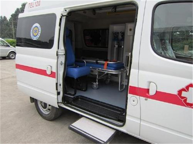临翔救护车出租服务案例7